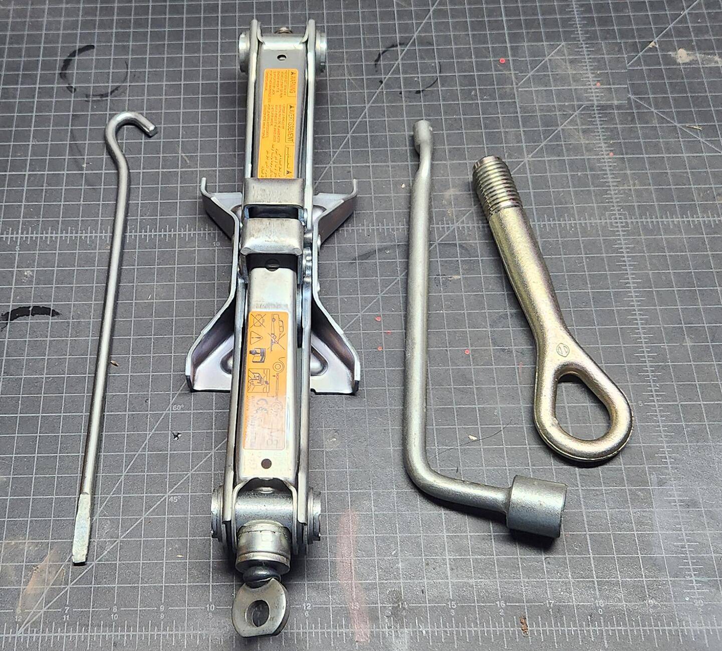 370Z Jack-Tools.jpg