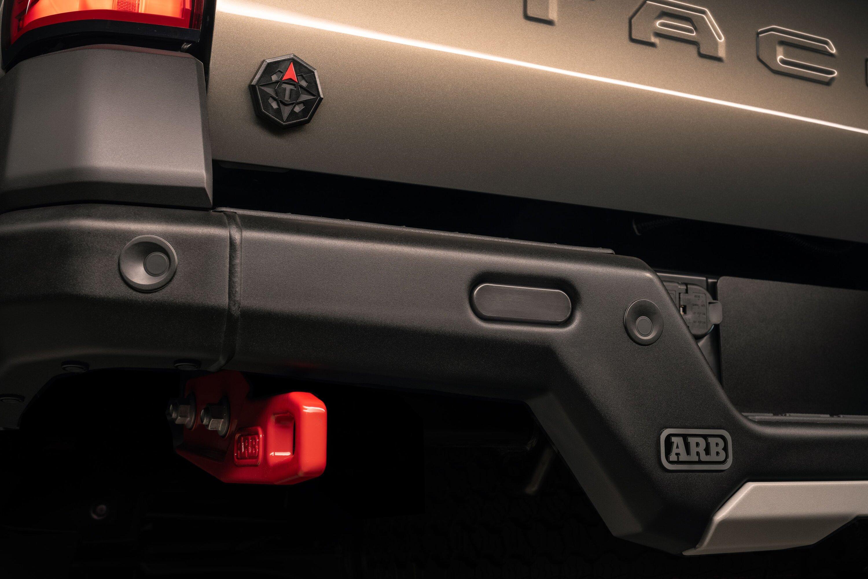 my24-tacoma-th-teaser-001-6434634e38bd0-jpg.jpg