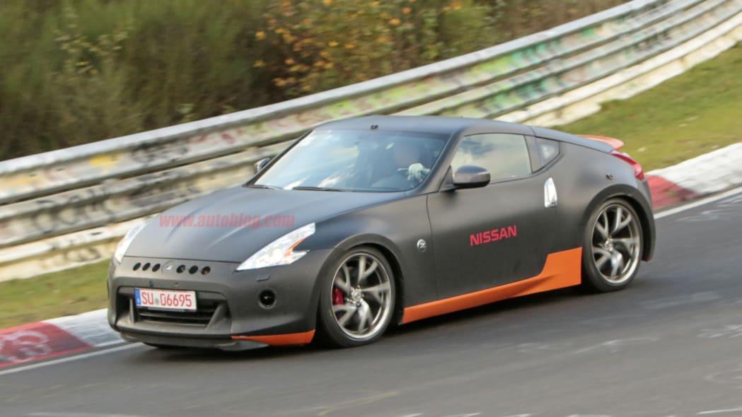 Nissan-370-Z-mule-4-copy.jpg