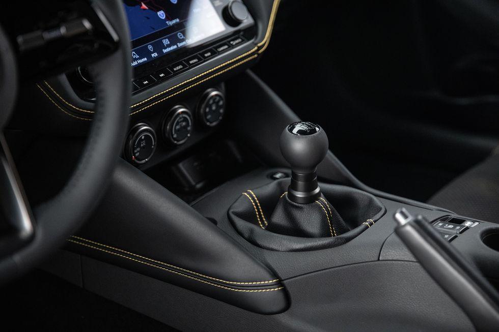 nissan-z-r-t-18-1629209946.jpg