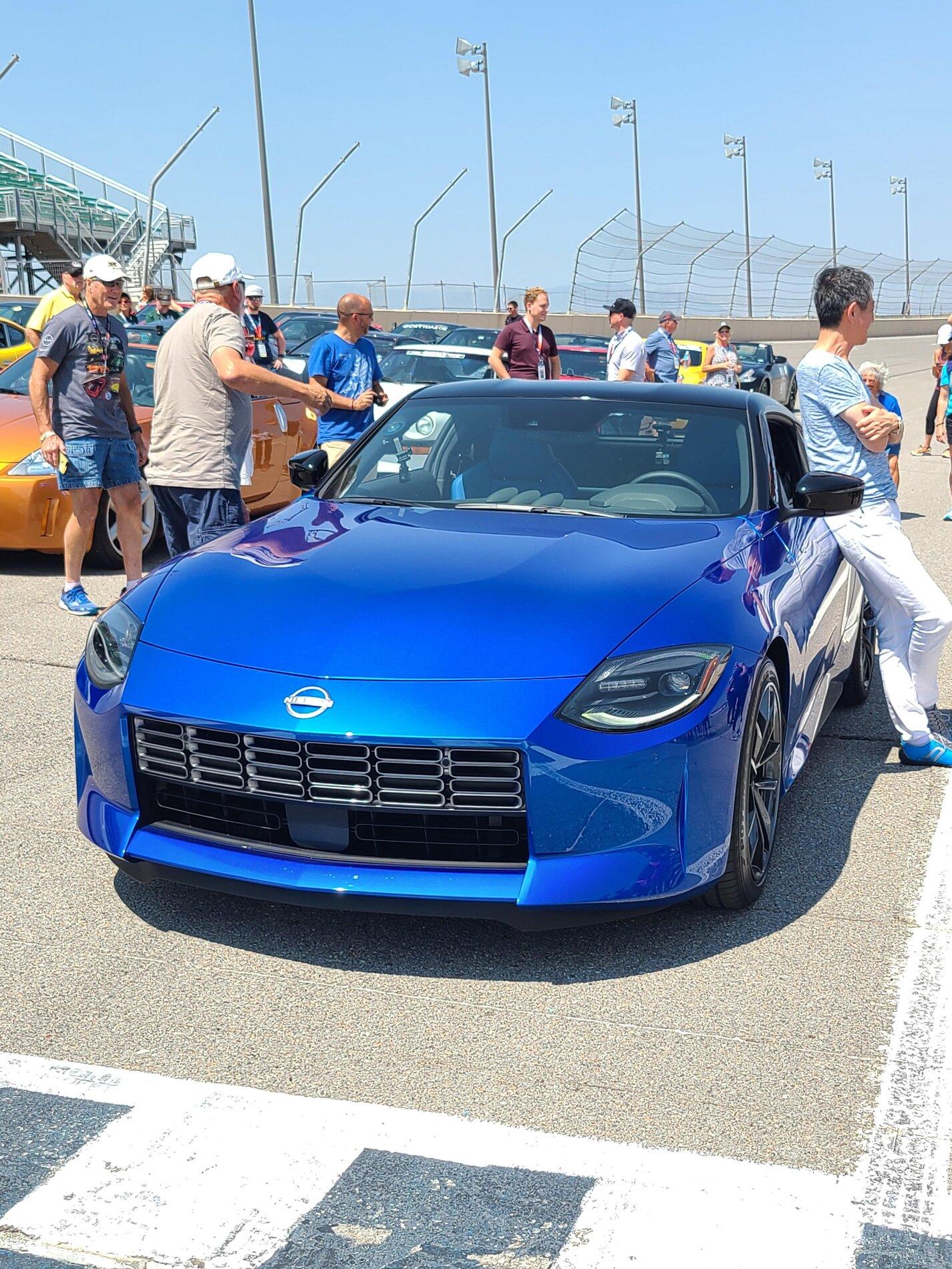 SERIAN BLUE Nissan Z Color 6.jpg