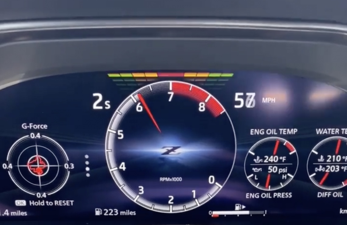 Shift lights in action on Z digital instrument cluster in Sport Mode